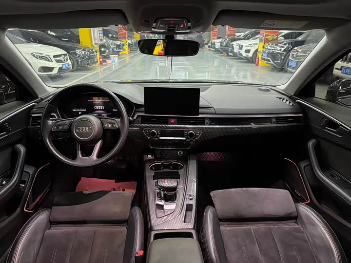 Фото 5 - Audi A4L