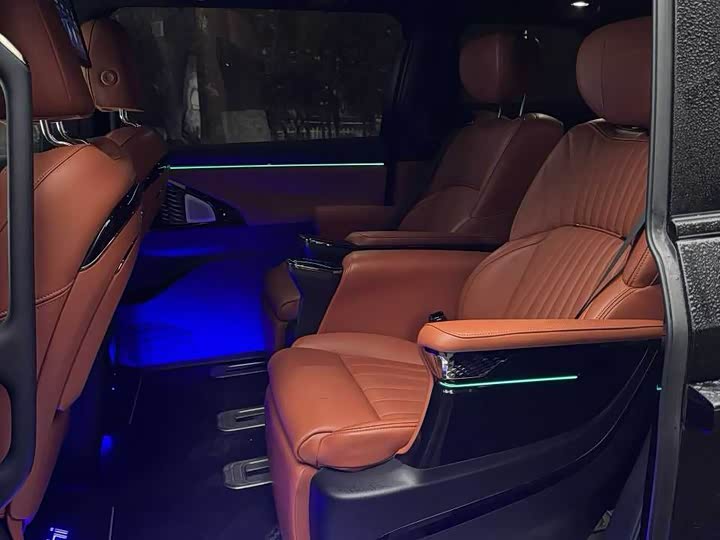 Фото 5 - GAC Trumpchi E9