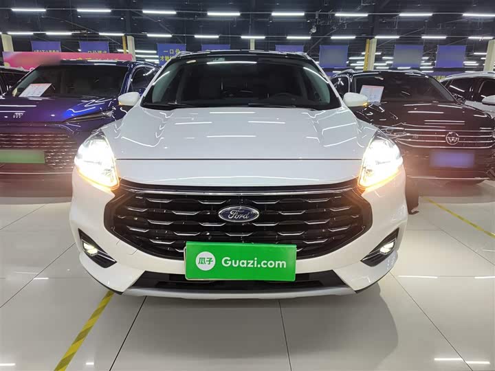 Фото 3 - Ford Escape