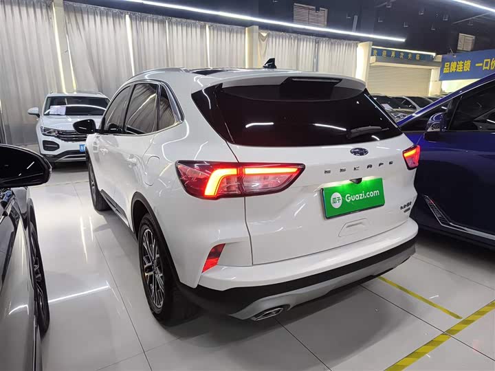 Фото 5 - Ford Escape