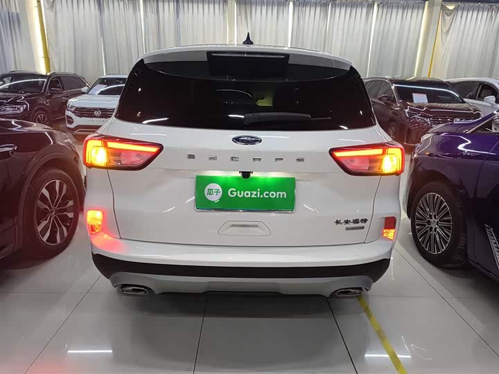 Фото 6 - Ford Escape