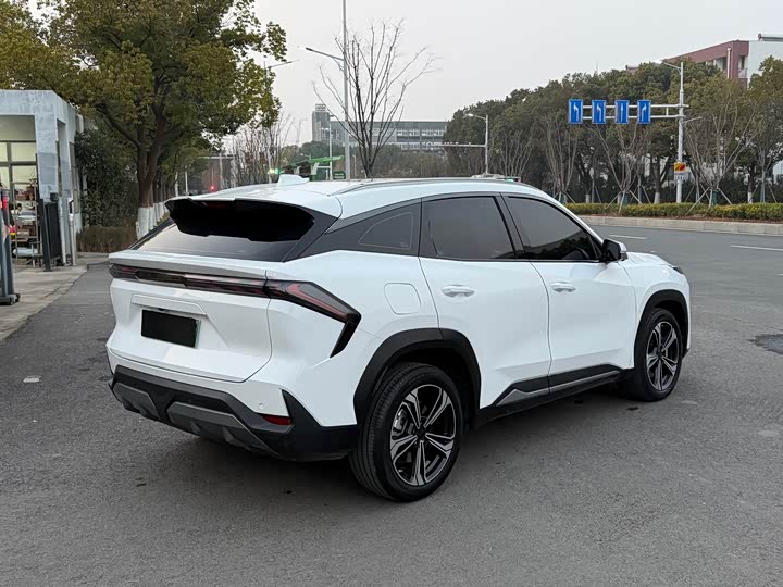 Фото 8 - Geely Galaxy L7