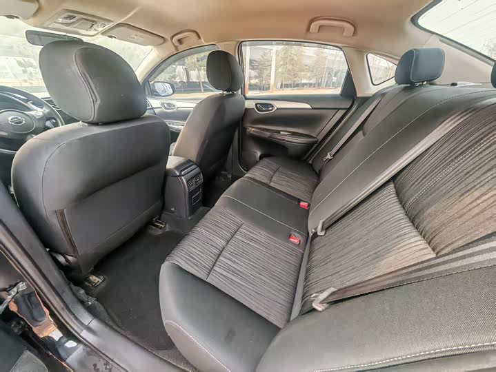 Фото 6 - Nissan Sylphy