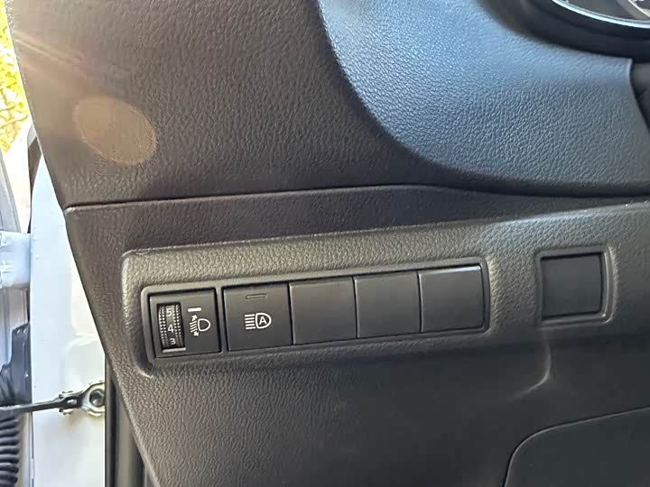 Фото 6 - Toyota Corolla