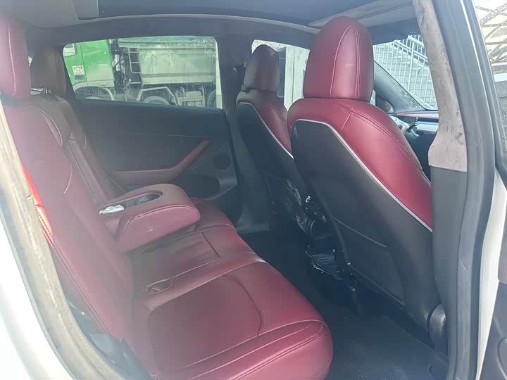 Фото 2 - Tesla Model Y