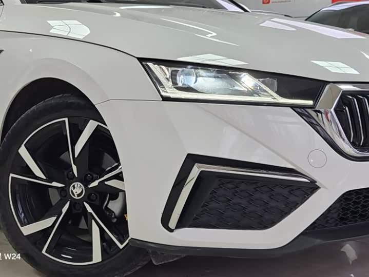 Фото 7 - Skoda Octavia Pro