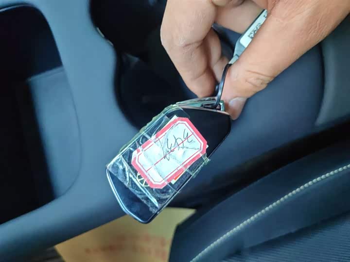 Фото 9 - Volkswagen ID.Unyx