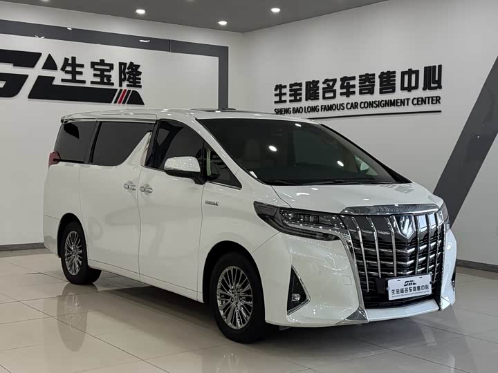 Фото 3 - Toyota Alphard