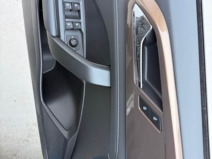 Фото 4 - Volkswagen Tharu