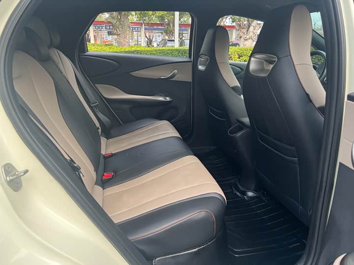 Фото 6 - BYD Dolphin