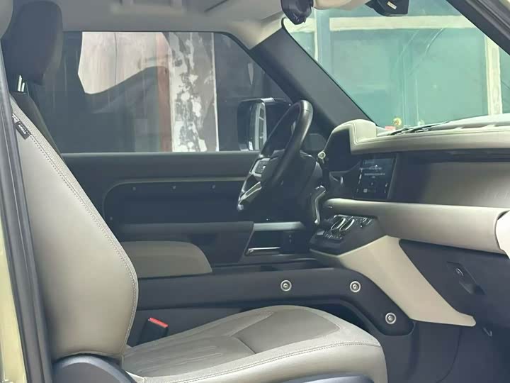 Фото 4 - Land Rover Defender