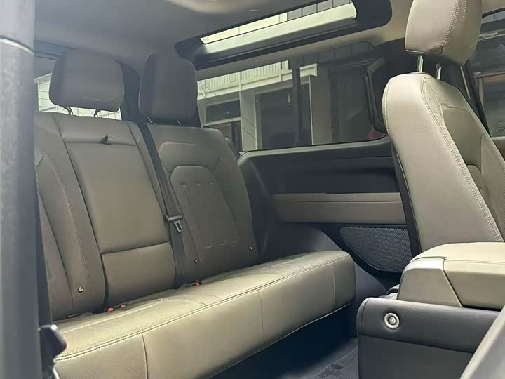 Фото 6 - Land Rover Defender