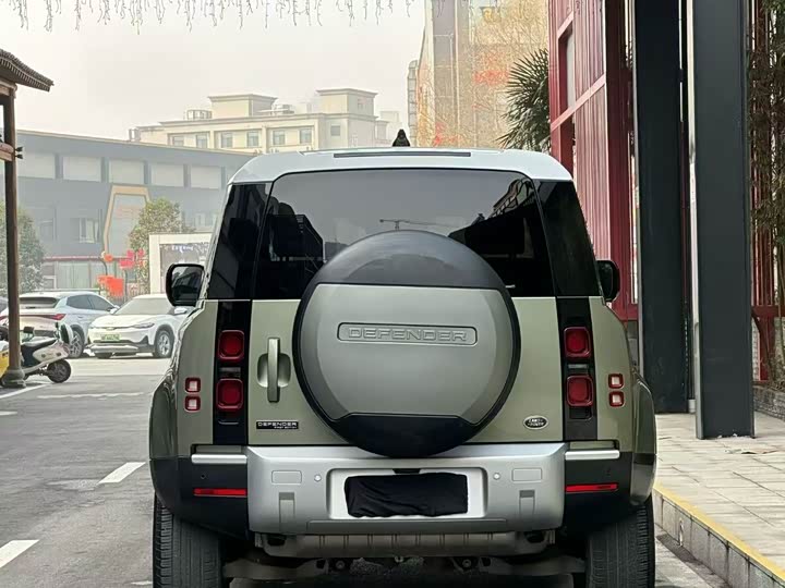 Фото 8 - Land Rover Defender