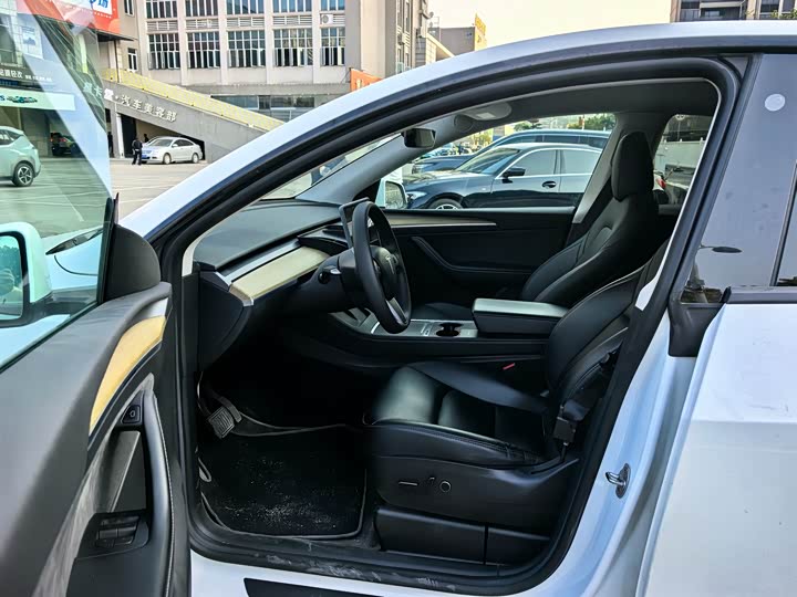 Фото 5 - Tesla Model Y