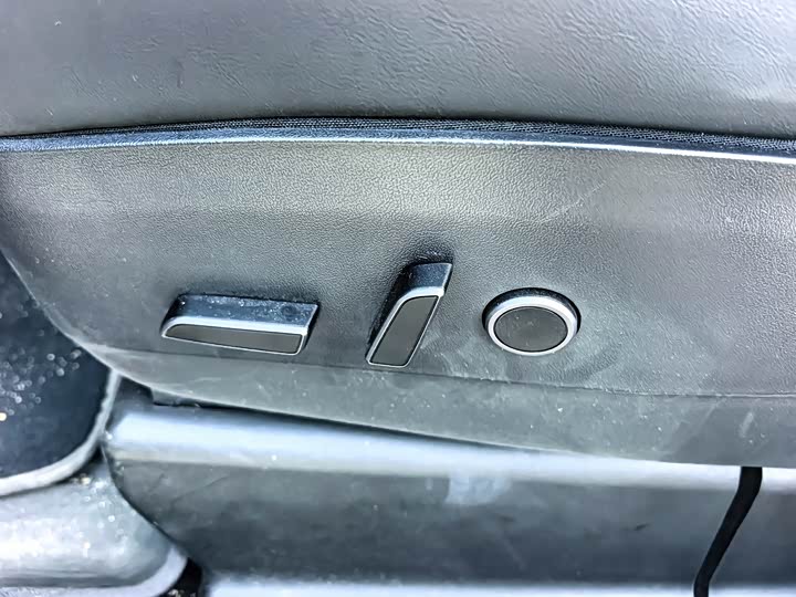 Фото 6 - Tesla Model Y