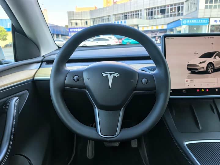 Фото 9 - Tesla Model Y