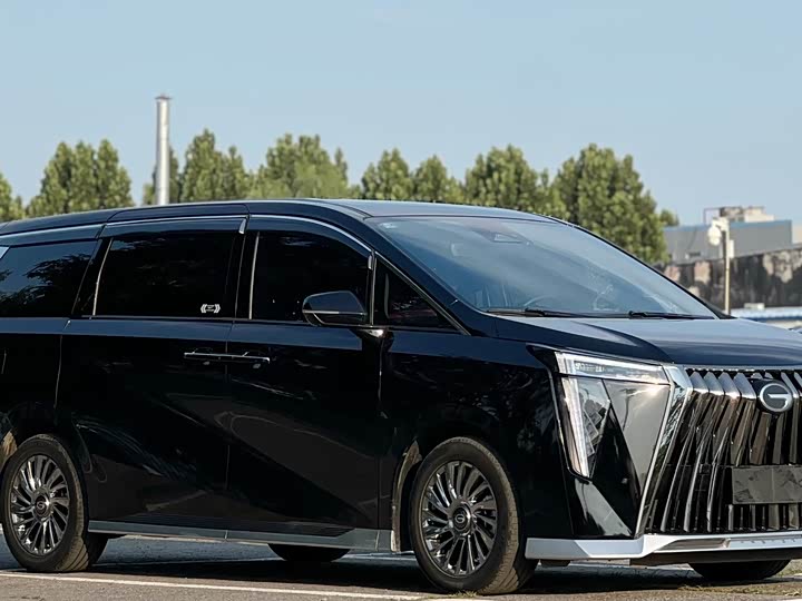 Фото 3 - GAC Trumpchi M8