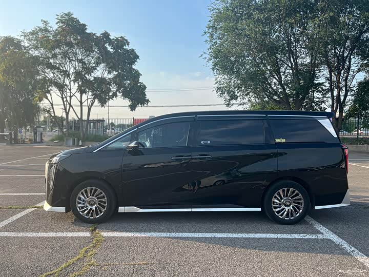 Фото 7 - GAC Trumpchi M8