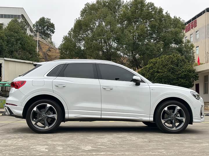 Фото 5 - Audi Q3