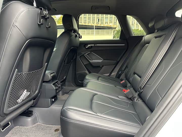 Фото 9 - Audi Q3