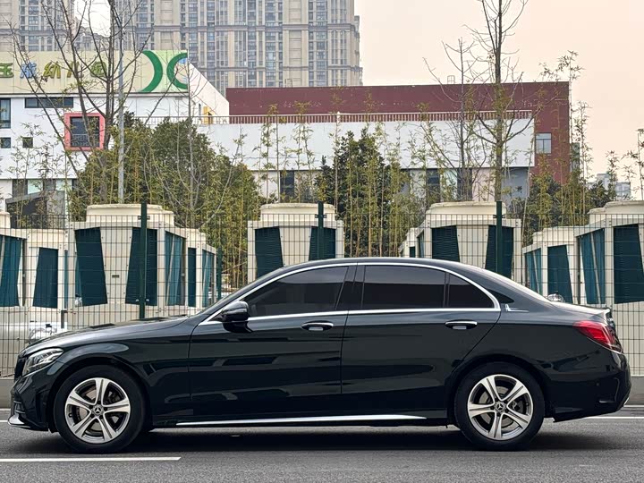 Фото 4 - Mercedes-Benz C-Class