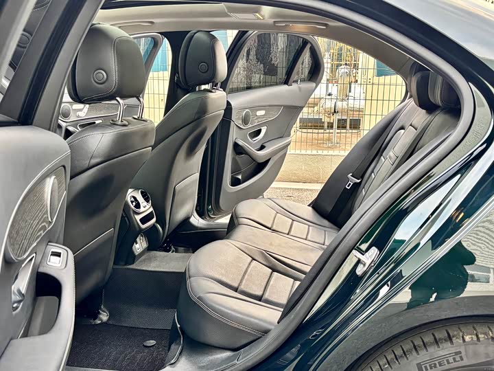 Фото 9 - Mercedes-Benz C-Class