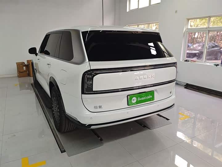 Фото 5 - Zeekr 9X