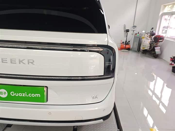 Фото 8 - Zeekr 9X