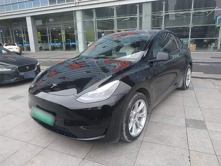 Фото 2 - Tesla Model Y