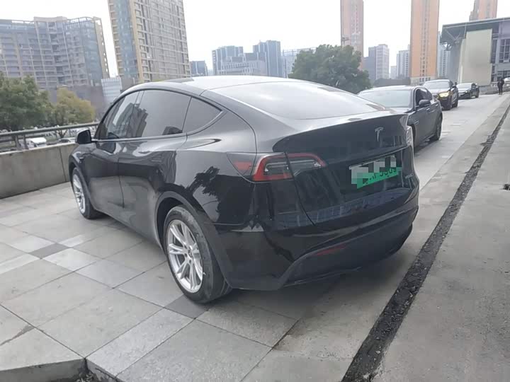 Фото 5 - Tesla Model Y