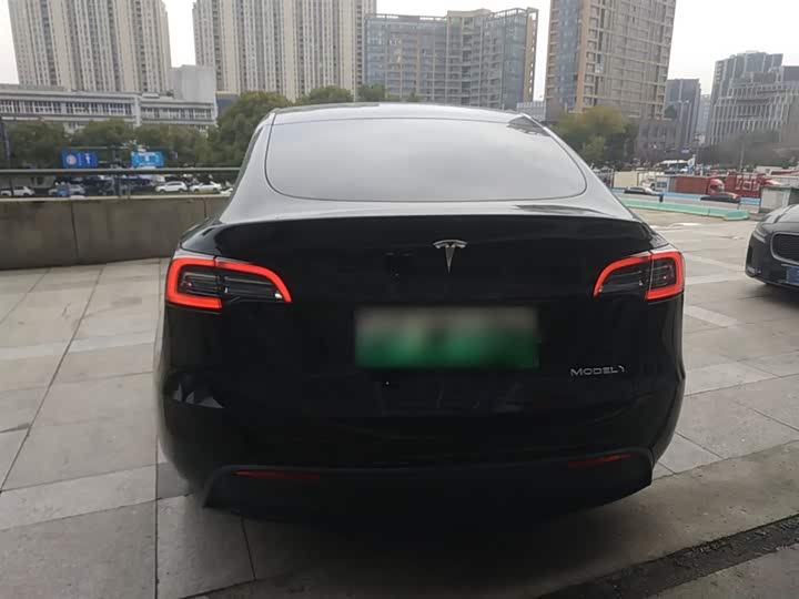 Фото 6 - Tesla Model Y
