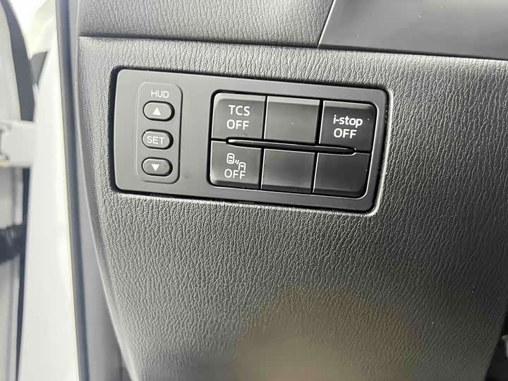 Фото 8 - Mazda CX-4