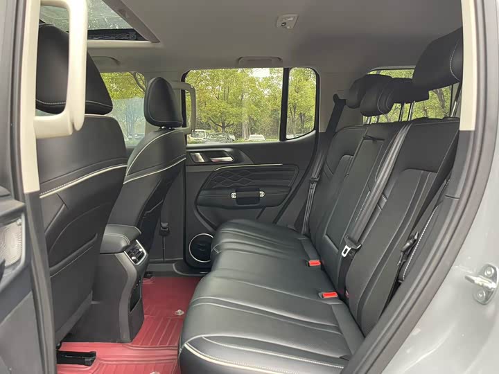 Фото 6 - Tank 300