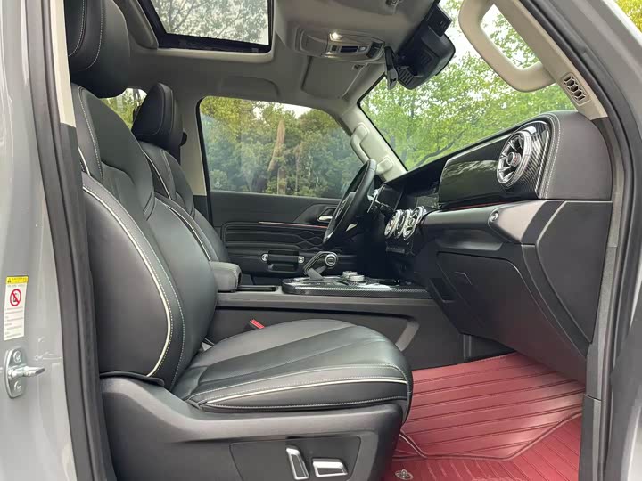 Фото 8 - Tank 300