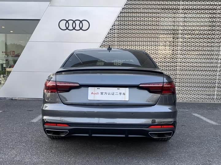 Фото 5 - Audi A4L