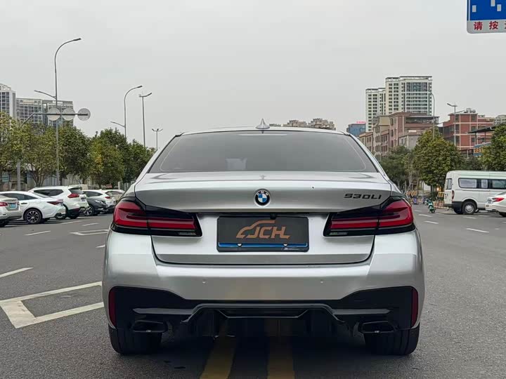 Фото 8 - BMW 5 Series