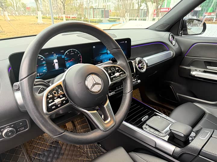 Фото 8 - Mercedes-Benz GLB-Class