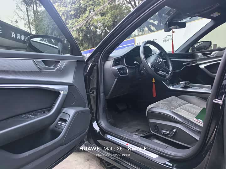 Фото 4 - Audi A6L Hybrid