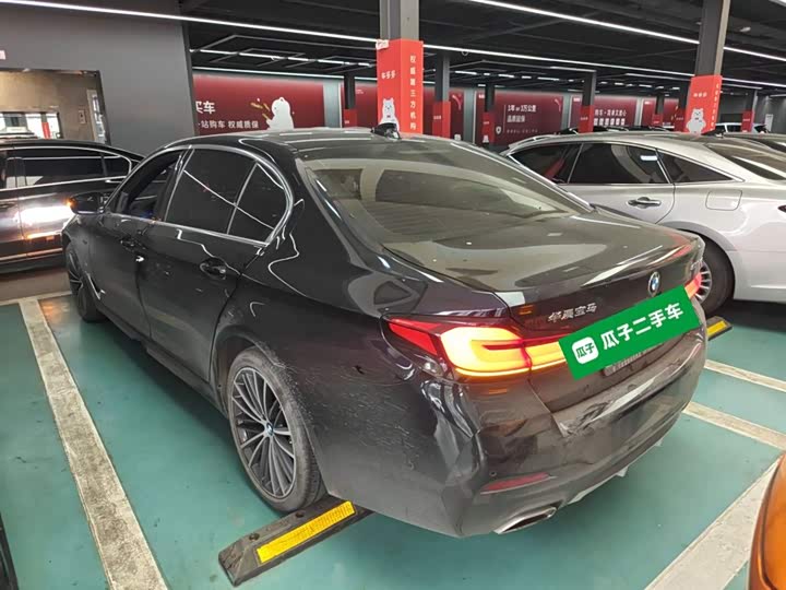 Фото 5 - BMW 5 Series