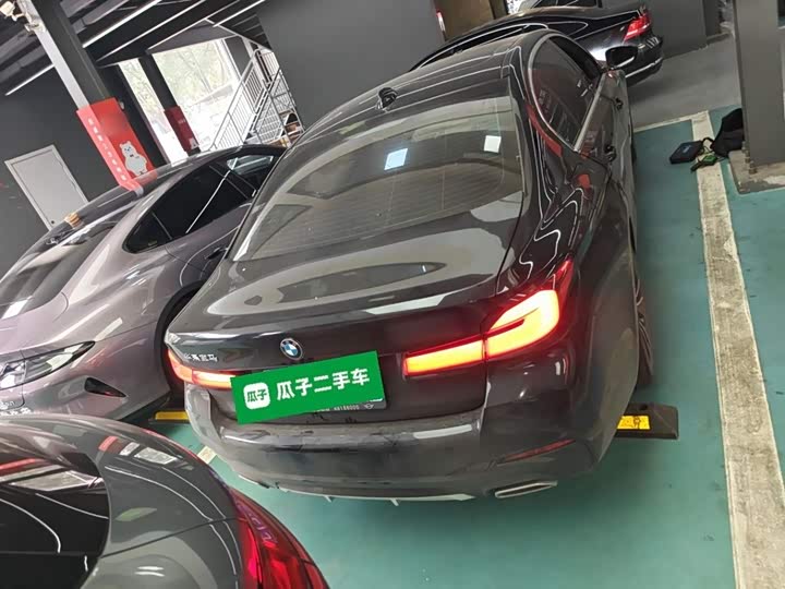 Фото 6 - BMW 5 Series