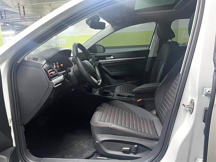 Фото 7 - Volkswagen Lavida