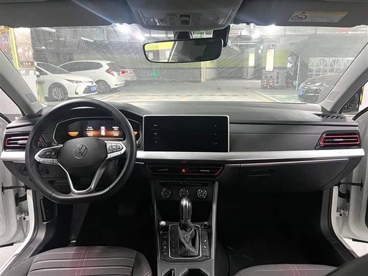 Фото 8 - Volkswagen Lavida