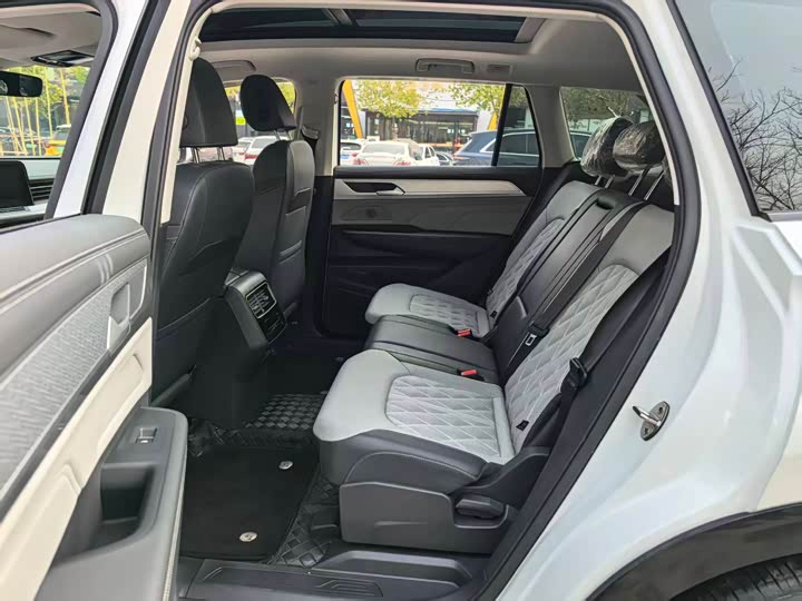 Фото 6 - Volkswagen Tavendor