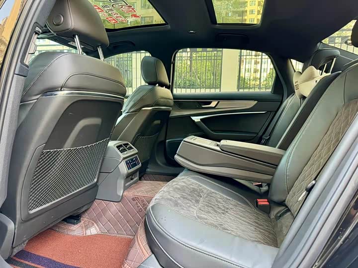 Фото 6 - Audi A6L