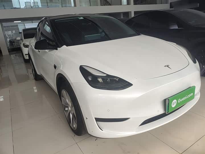 Фото 4 - Tesla Model Y