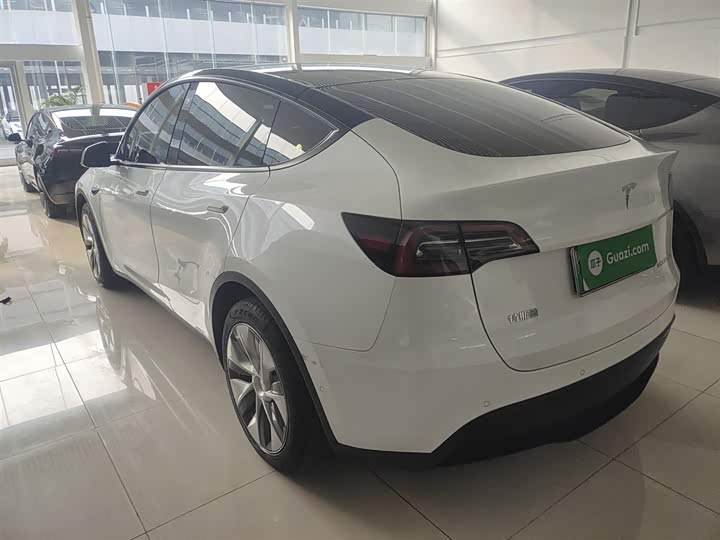 Фото 5 - Tesla Model Y