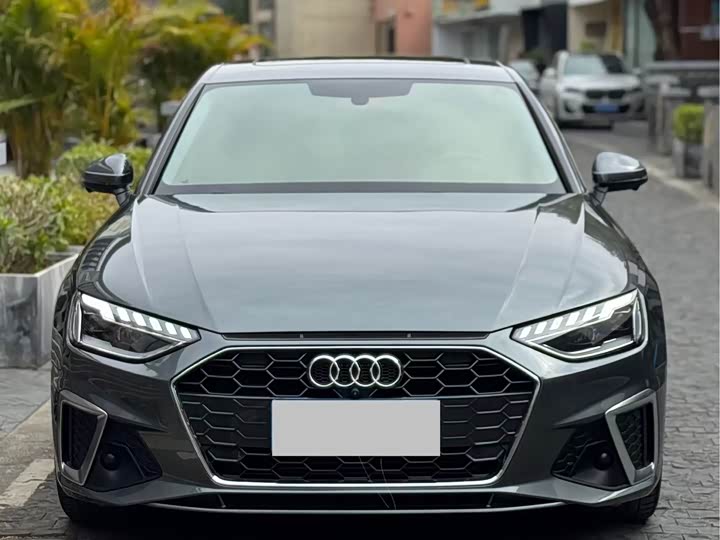 Фото 2 - Audi A4L