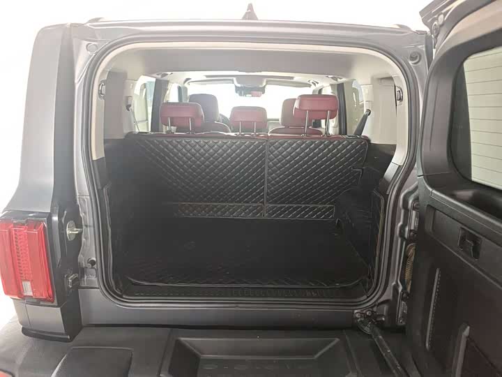 Фото 6 - Tank 300