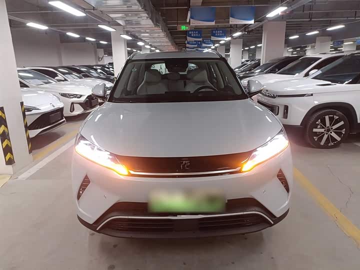 Фото 3 - BYD Yuan Up