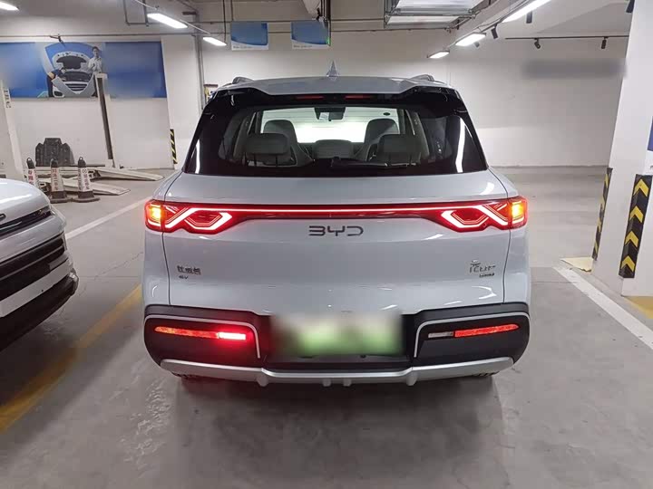 Фото 6 - BYD Yuan Up